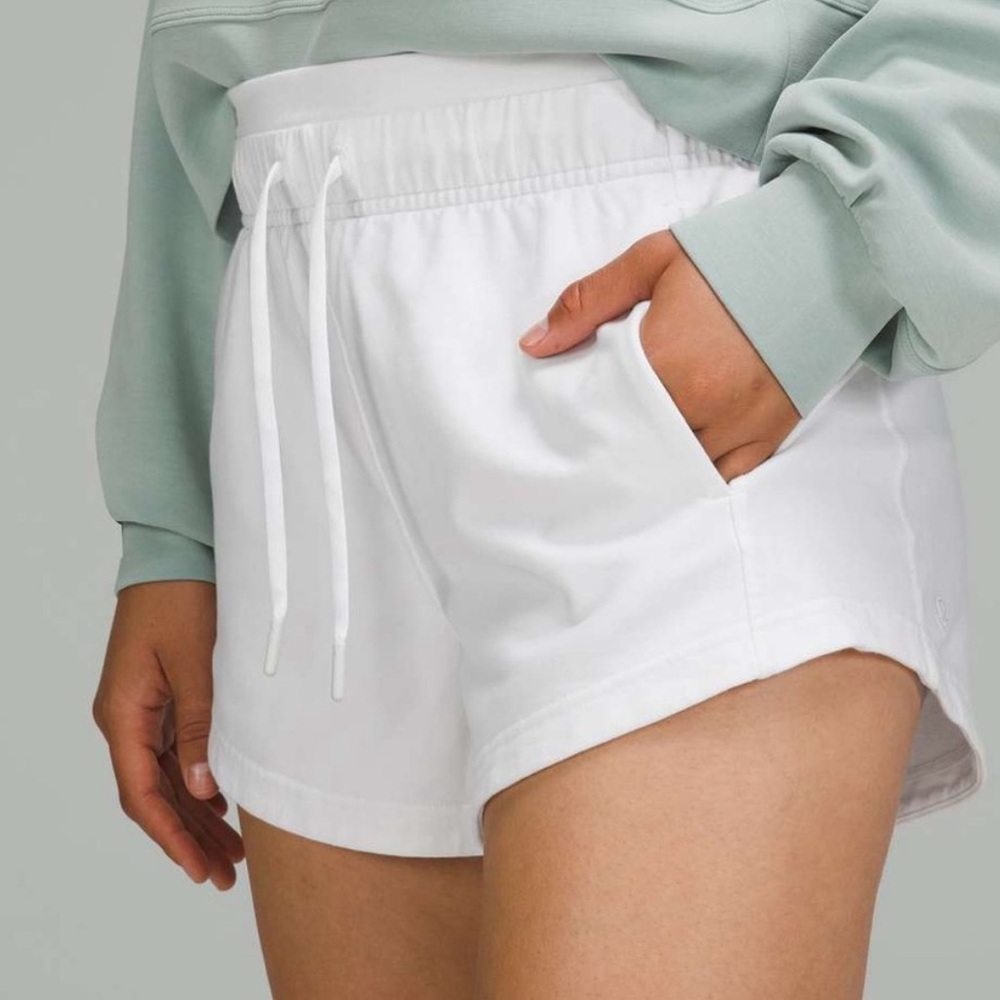 Lululemon inner glow shorts